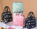 Lunch bag ισοθερμικό μαύρο με μαργαρίτες 22Χ17Χ15εκ.